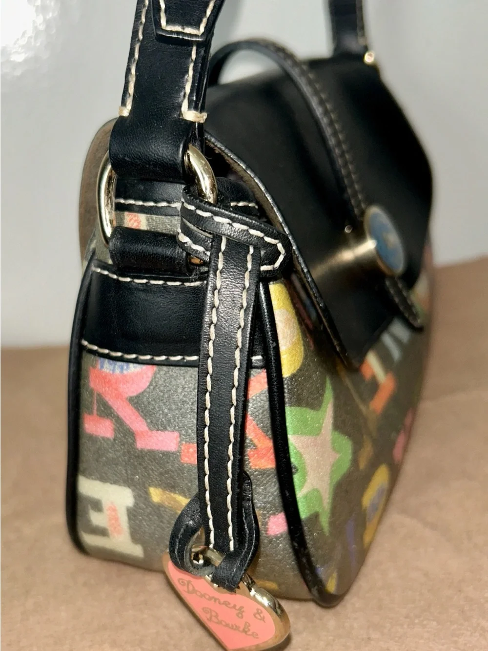 Dooney & Bourke Doodle (Crayon Graffiti) Collection Flap
Shoulder Bag. Y2K Rare - Picture 3 of 9